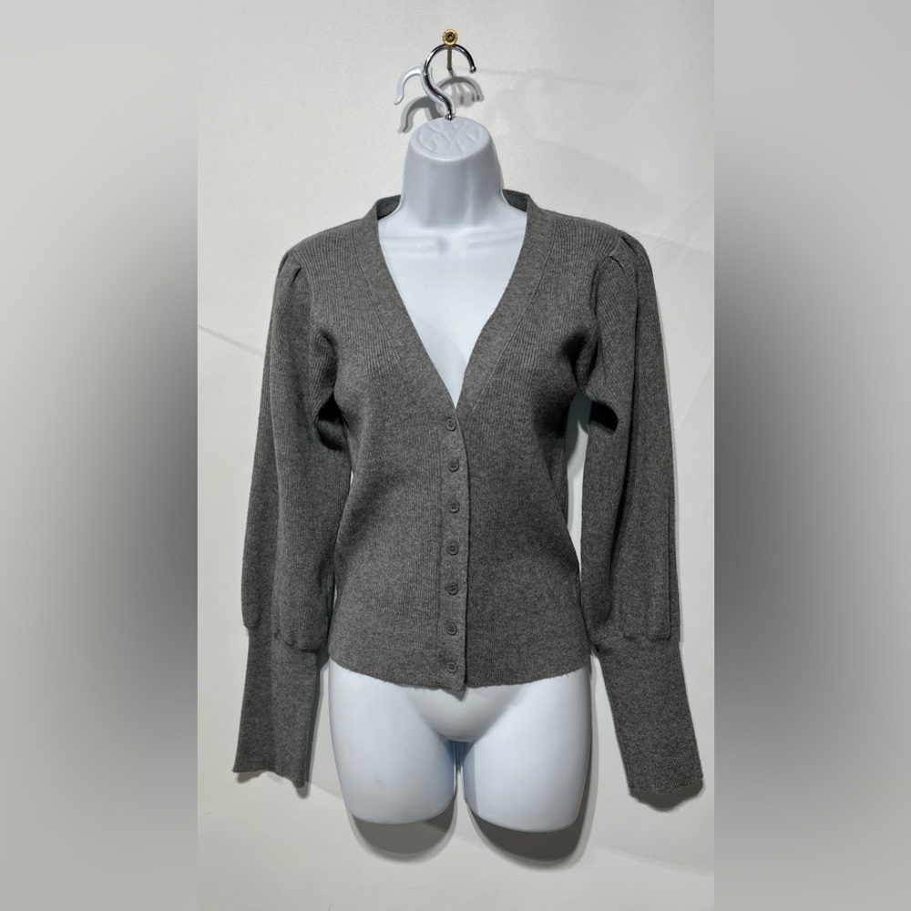 P.O.V Point Of View Women's Grey Cardigan Sweater Size Medium